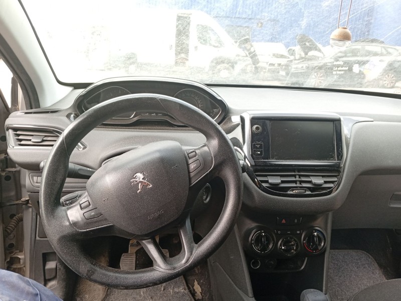 Recambio de salpicadero para peugeot 208 i (ca_, cc_) 1.4 hdi referencia OEM IAM 16077378ZD  