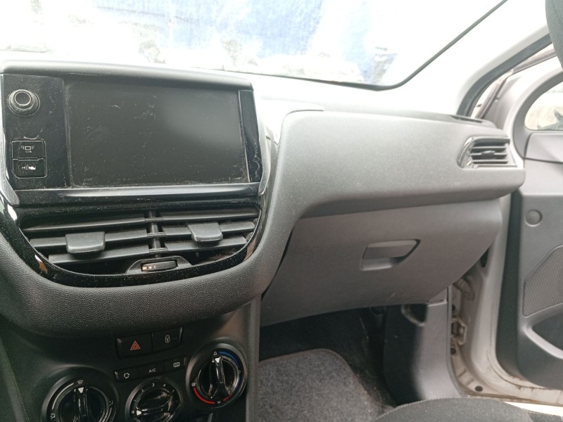 Recambio de salpicadero para peugeot 208 i (ca_, cc_) 1.4 hdi referencia OEM IAM 16077378ZD  