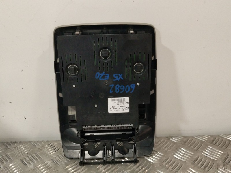 Recambio de luz interior para bmw x5 (e70) xdrive 30 d referencia OEM IAM 61319225951  