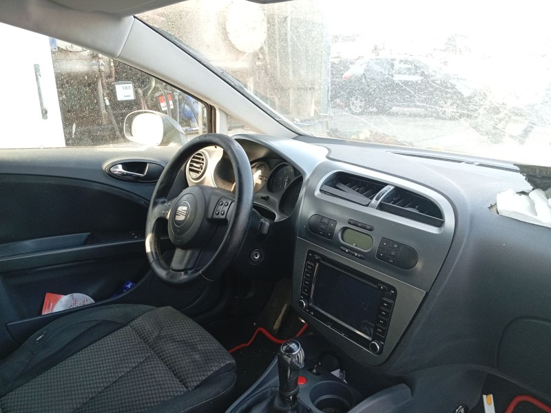 Recambio de caja reles / fusibles para seat leon (1p1) 1.9 tdi referencia OEM IAM 1K0937125A  