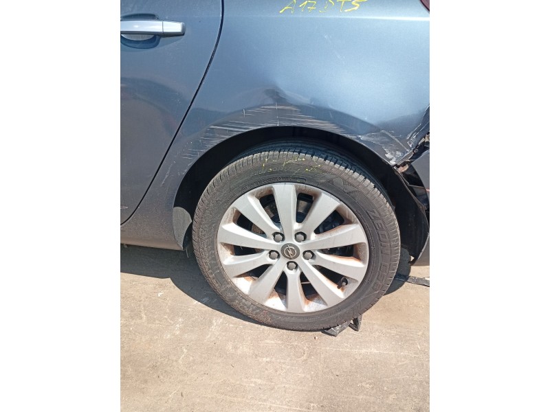 Recambio de mangueta trasera izquierda para opel astra j (p10) 1.7 cdti (68) referencia OEM IAM 13591999  