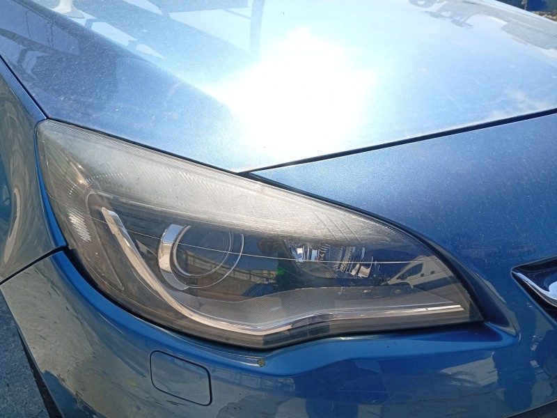 Recambio de faro derecho para opel astra j (p10) 1.7 cdti (68) referencia OEM IAM 13365291 VERE0593 