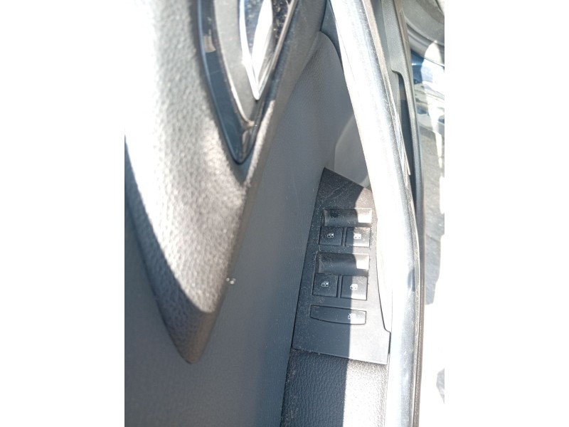 Recambio de mando elevalunas delantero izquierdo para opel astra j (p10) 1.7 cdti (68) referencia OEM IAM 13305011  