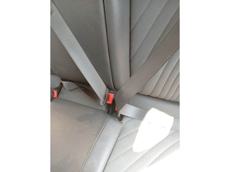 Recambio de enganche cinturon trasero central para opel astra j (p10) 1.7 cdti (68) referencia OEM IAM 609957700  