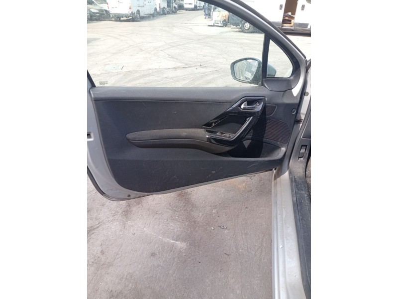 Recambio de guarnecido puerta delantera izquierda para peugeot 208 i (ca_, cc_) 1.4 hdi referencia OEM IAM   