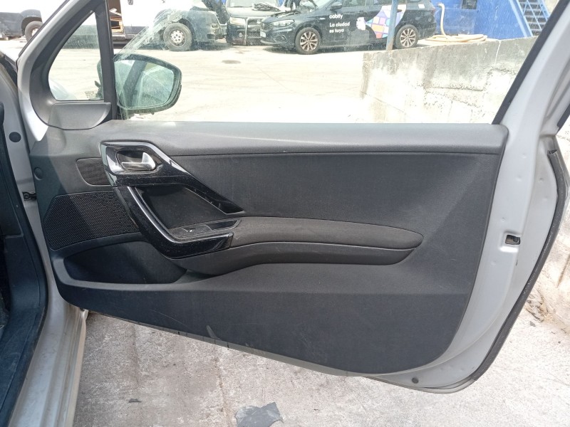 Recambio de guarnecido puerta delantera derecha para peugeot 208 i (ca_, cc_) 1.4 hdi referencia OEM IAM 96763537ZD  