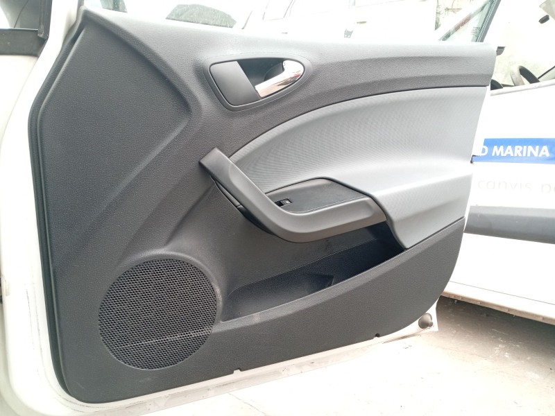 Recambio de guarnecido puerta delantera derecha para seat ibiza iv (6j5, 6p1) 1.6 tdi referencia OEM IAM 6J4867012B  