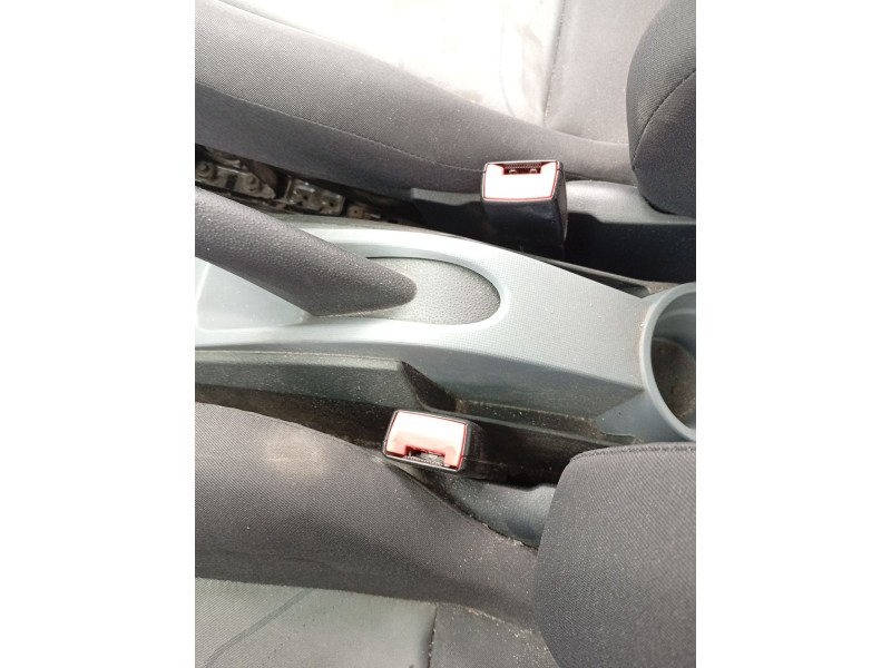 Recambio de enganche cinturon delantero izquierdo para seat ibiza iv (6j5, 6p1) 1.6 tdi referencia OEM IAM 6R0857755B  