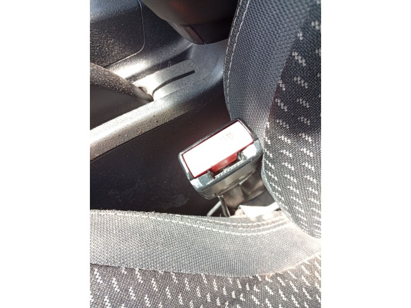 Recambio de enganche cinturon delantero izquierdo para nissan qashqai i (j10, nj10) 2.0 referencia OEM IAM 86842JD00B  