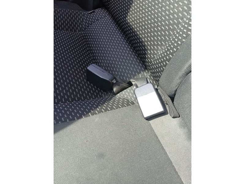 Recambio de enganche cinturon trasero central para nissan qashqai i (j10, nj10) 2.0 referencia OEM IAM 88863JD10A  