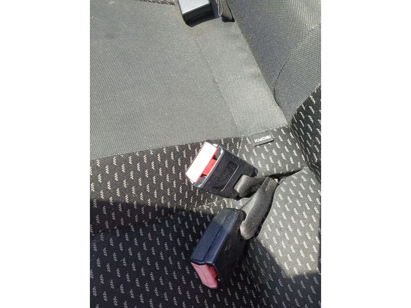Recambio de enganche cinturon trasero central para nissan qashqai i (j10, nj10) 2.0 referencia OEM IAM 88863JD10A  