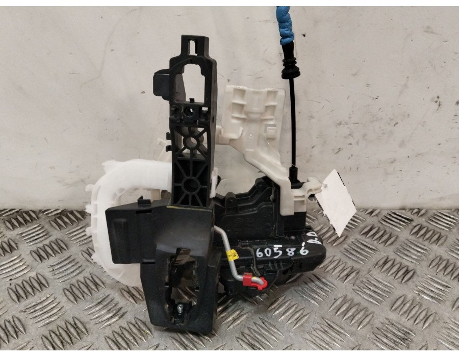 Recambio de cerradura puerta delantera derecha para kia xceed (cd) 1.5 t-gdi mhev referencia OEM IAM 81320J7000  