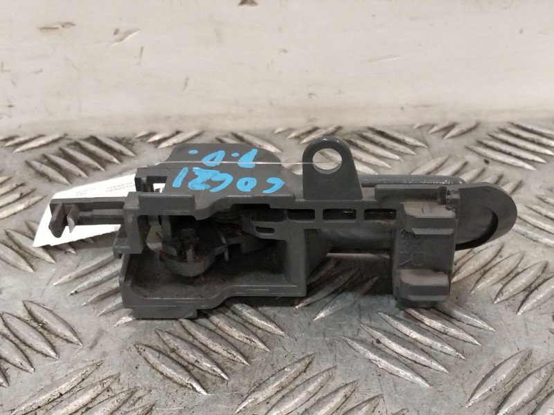 Recambio de maneta interior delantera derecha para toyota aygo (_b1_) 1.0 (kgb10_) referencia OEM IAM 692050D060B2  