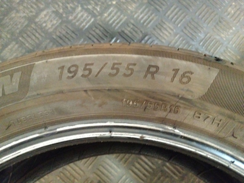 Recambio de neumatico pareja para neumatico neumatico ocasion referencia OEM IAM 195/55/R16 MICHELIN 
