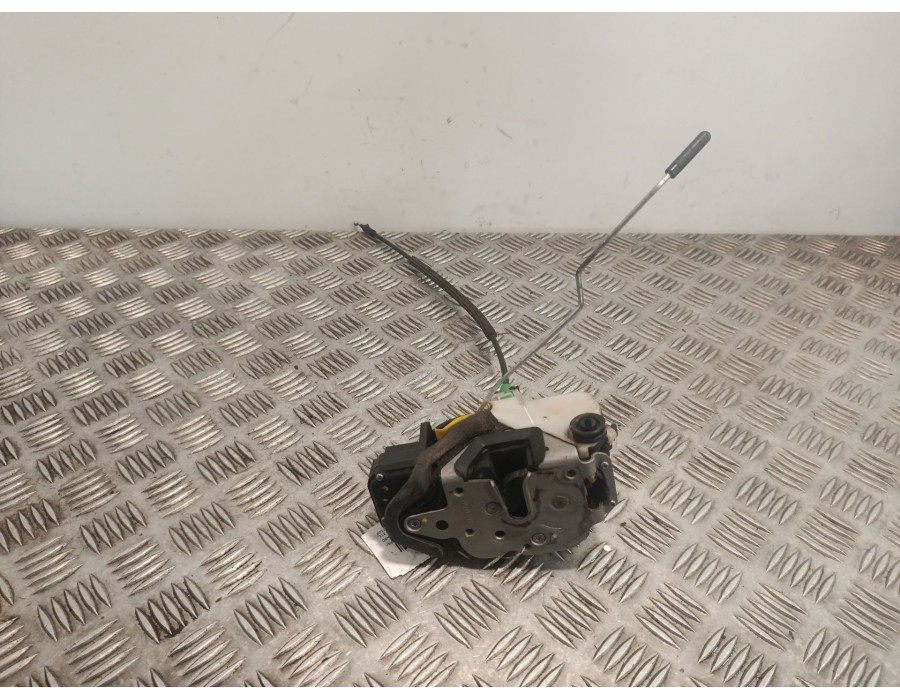 Recambio de cerradura puerta trasera izquierda para opel astra j (p10) 1.7 cdti (68) referencia OEM IAM 13579557  