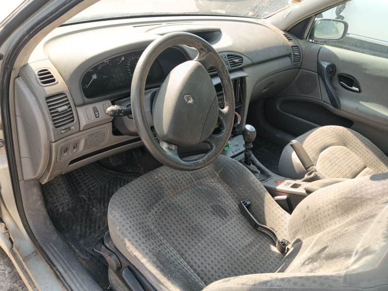 renault laguna ii (bg0/1_) del año 2003