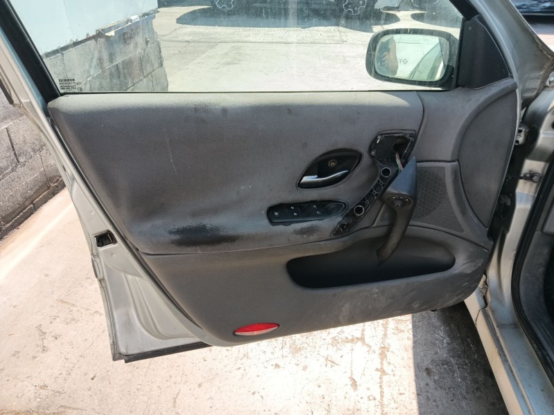 renault laguna ii (bg0/1_) del año 2003