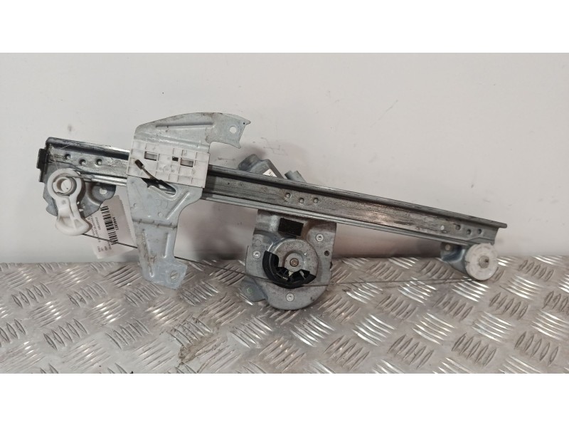 Recambio de elevalunas delantero derecho para toyota aygo (_b1_) 1.0 (kgb10_) referencia OEM IAM 698100H010  