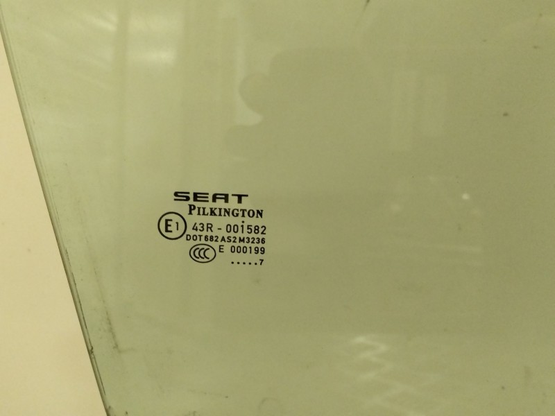 Recambio de luna delantera derecha para seat leon (1p1) referencia OEM IAM   