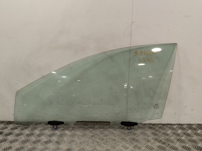 Recambio de luna delantera izquierda para toyota auris (_e18_) 1.4 d-4d (nde180_) referencia OEM IAM 43R00049  