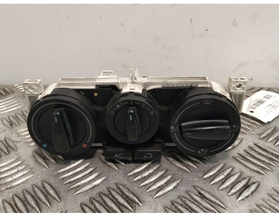 Recambio de mando calefaccion / aire acondicionado para volkswagen golf iv berlina (1j1) 1.9 tdi referencia OEM IAM 1J0819045F  