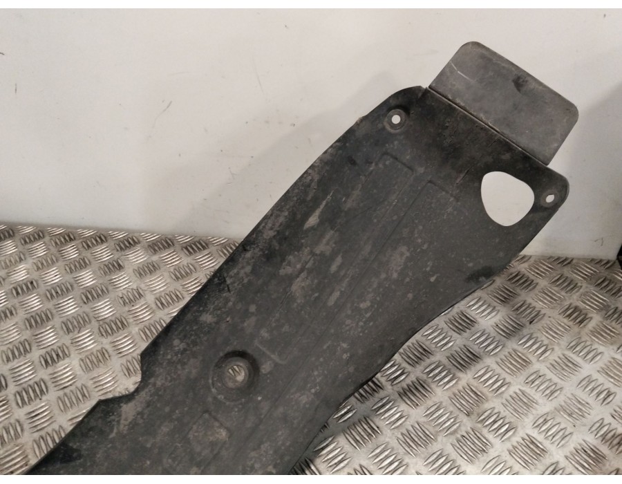 Recambio de paso de rueda trasero derecho para seat altea xl (5p5) 1.9 tdi referencia OEM IAM 86822H8400  