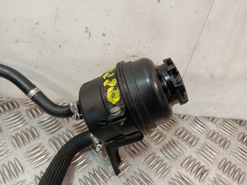Recambio de deposito servo para bmw 5 (e39) 525 i referencia OEM IAM 32411097164  