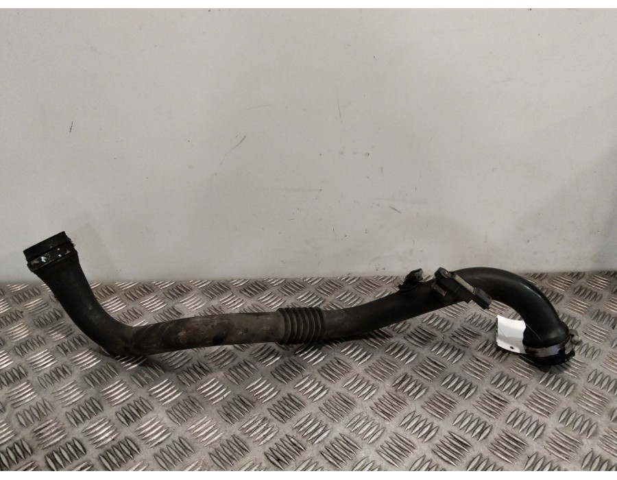 Recambio de tubo intercooler para renault megane cc (ez0/1_) 1.5 dci (ez0b, ez07) referencia OEM IAM 8200527670  