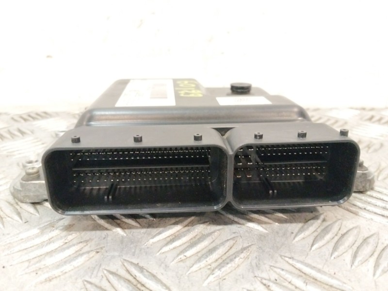 Recambio de centralita motor uce para opel astra j (p10) 1.7 cdti (68) referencia OEM IAM 55579893  