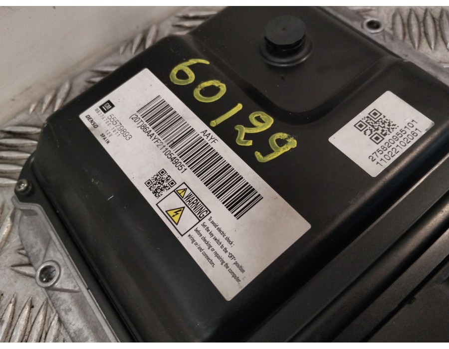 Recambio de centralita motor uce para opel astra j (p10) 1.7 cdti (68) referencia OEM IAM 55579893  