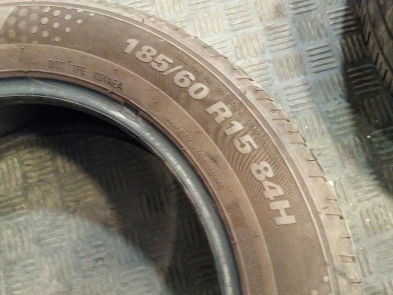 Recambio de neumatico pareja para neumatico neumatico ocasion referencia OEM IAM 185/60/R15 KUMHO 