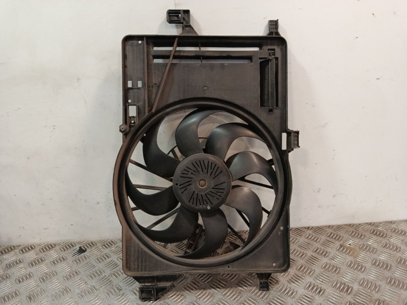 Recambio de electroventilador para ford focus iii 1.0 ecoboost referencia OEM IAM CV618C607VA  