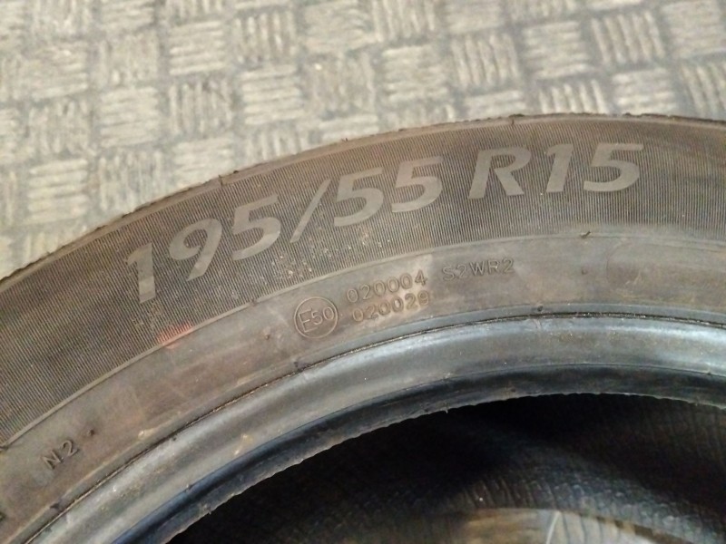 Recambio de neumatico pareja para neumatico neumatico ocasion referencia OEM IAM 195/55/R15 CEAT ECODRIVE 