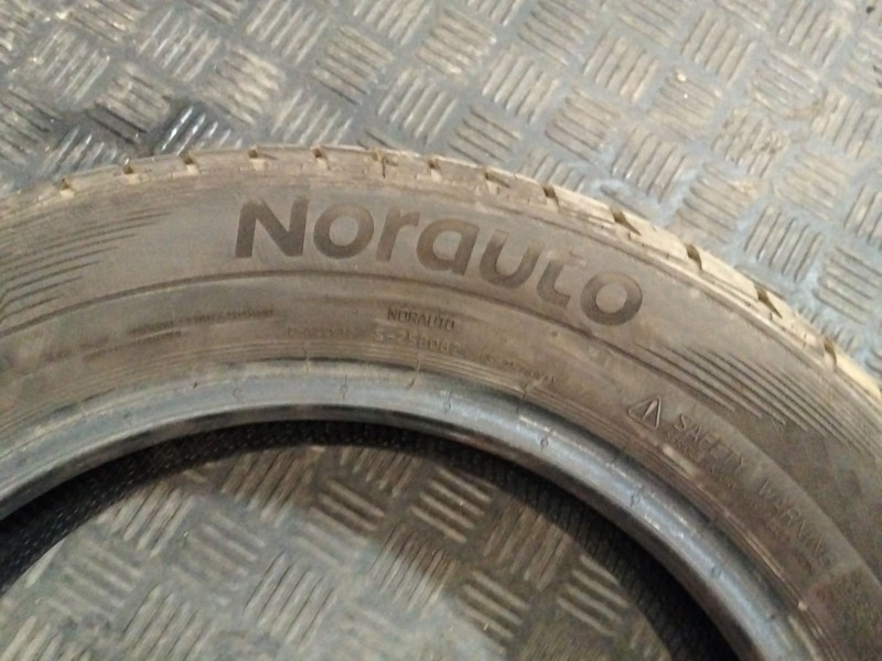 Recambio de neumatico pareja para neumatico neumatico ocasion referencia OEM IAM 185/60/R15 NORAUTO 