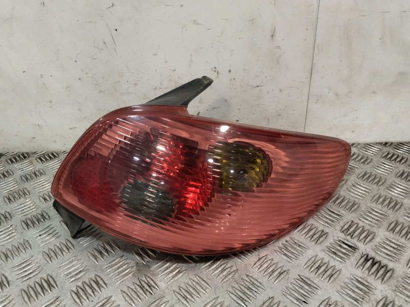 Recambio de piloto trasero derecho para peugeot 206 hatchback (2a/c) 1.4 hdi eco 70 referencia OEM IAM   