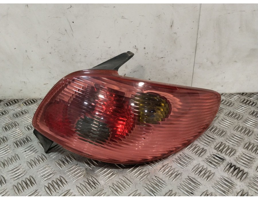 Recambio de piloto trasero derecho para peugeot 206 hatchback (2a/c) 1.4 hdi eco 70 referencia OEM IAM   