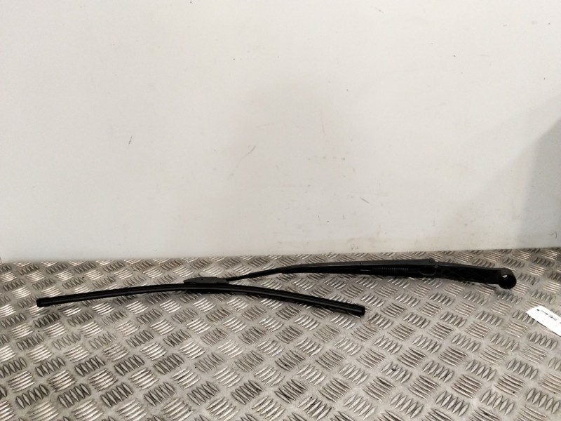 Recambio de brazo limpia delantero izquierdo para mazda 3 lim. (bl) referencia OEM IAM 9523D35A  