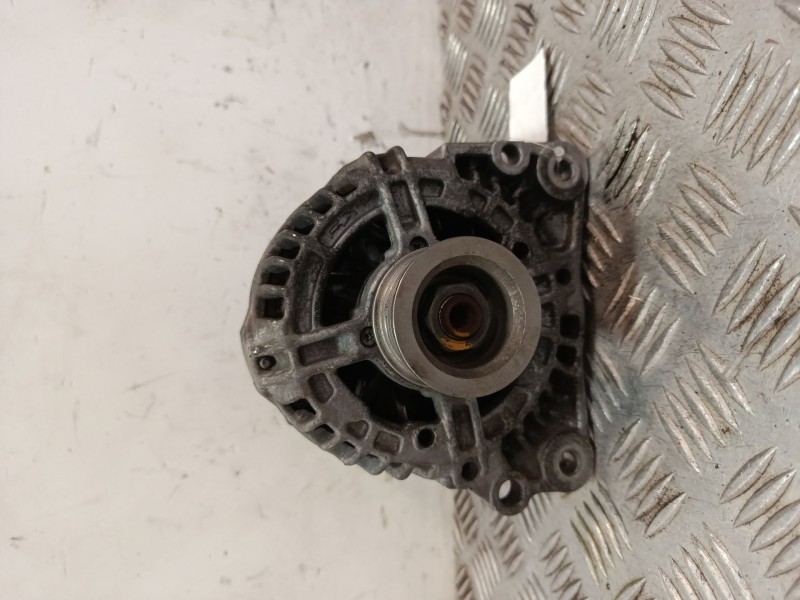 Recambio de alternador para volkswagen golf v (1k1) 1.6 fsi referencia OEM IAM 03C903023D  
