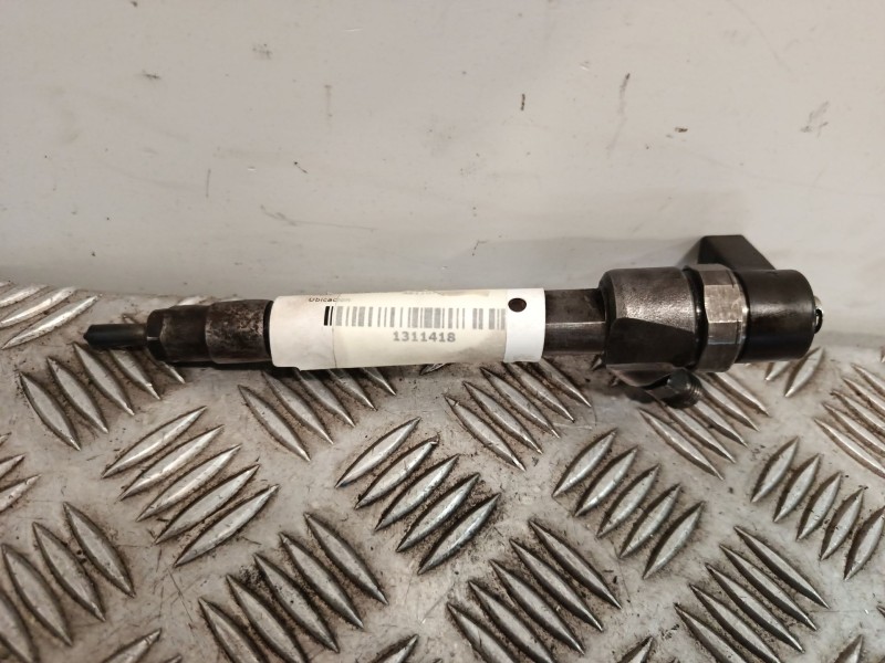 Recambio de inyector para mercedes-benz clase e (w210) e 270 cdi (210.016) referencia OEM IAM A6110700987  