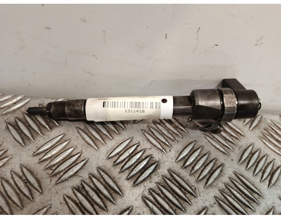 Recambio de inyector para mercedes-benz clase e (w210) e 270 cdi (210.016) referencia OEM IAM A6110700987  