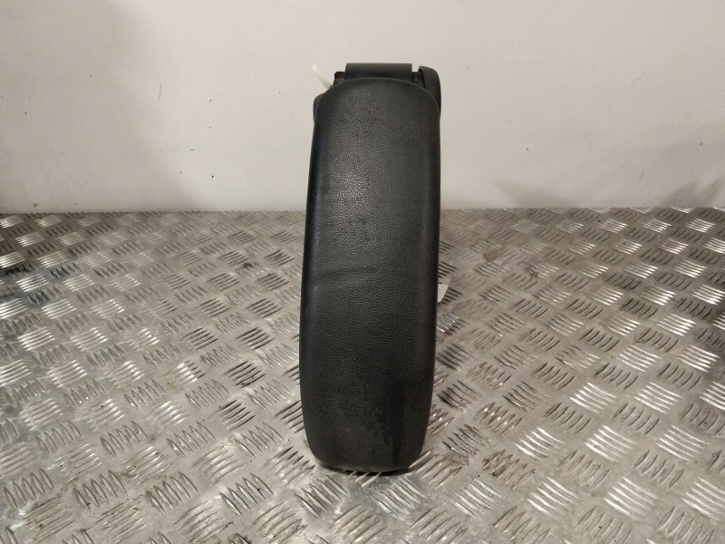 Recambio de consola central para citroën c3 1.4 hdi referencia OEM IAM A1093933  