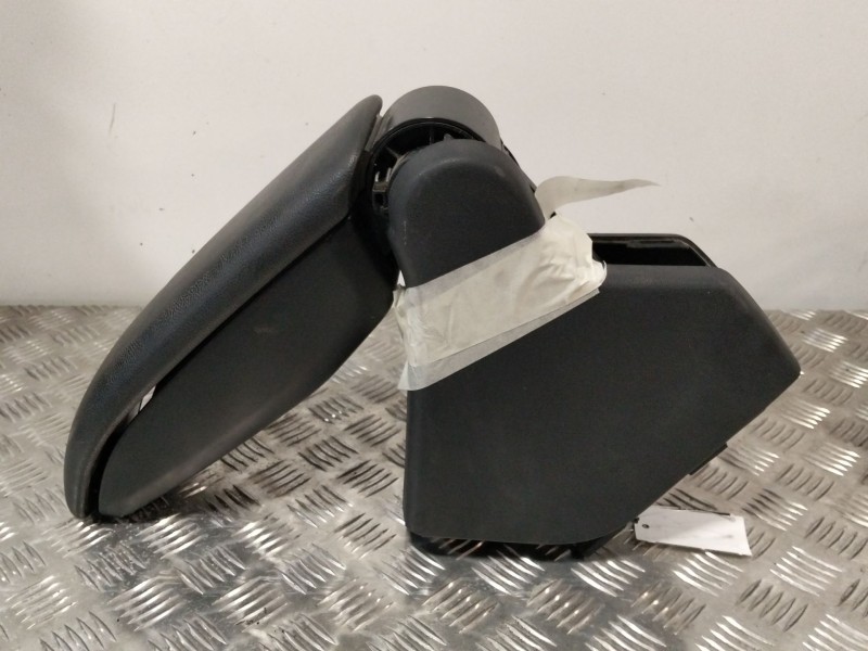 Recambio de consola central para citroën c3 1.4 hdi referencia OEM IAM A1093933  