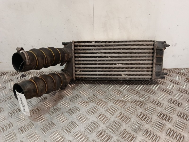 Recambio de intercooler para peugeot 208 referencia OEM IAM 9684212480  