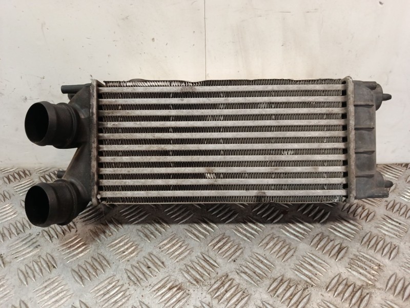 Recambio de intercooler para peugeot 208 referencia OEM IAM 9684212480  