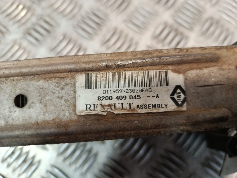 Recambio de intercooler para dacia logan referencia OEM IAM 8200409045  