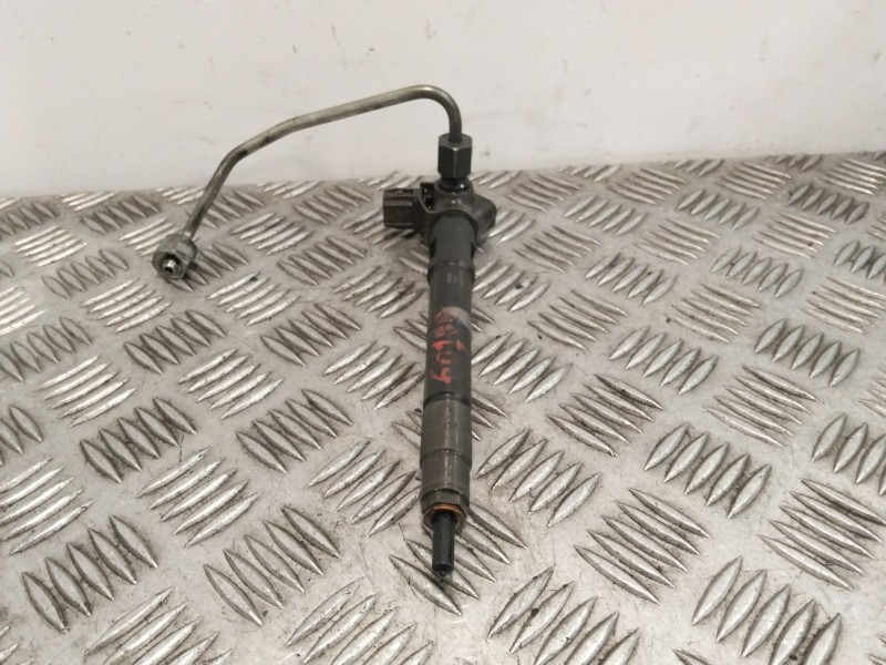 Recambio de inyector para hyundai h350 furgoneta 2.5 crdi referencia OEM IAM 06U03015  