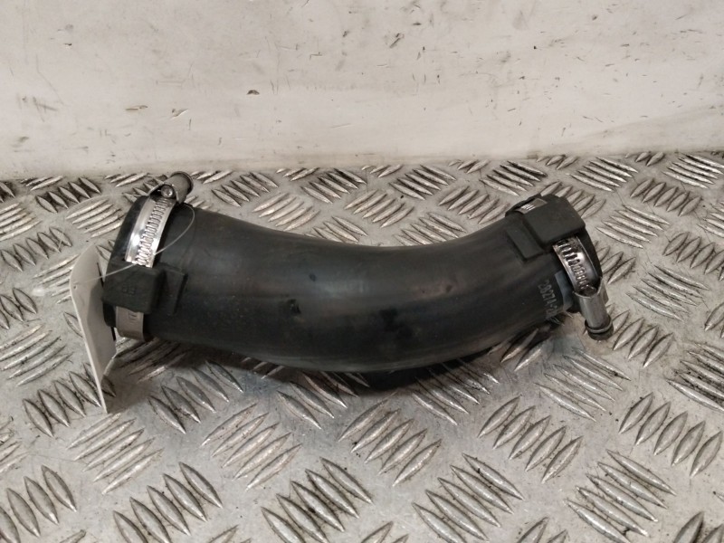 Recambio de tubo intercooler para kia carens iv 1.7 crdi referencia OEM IAM 282742A820  
