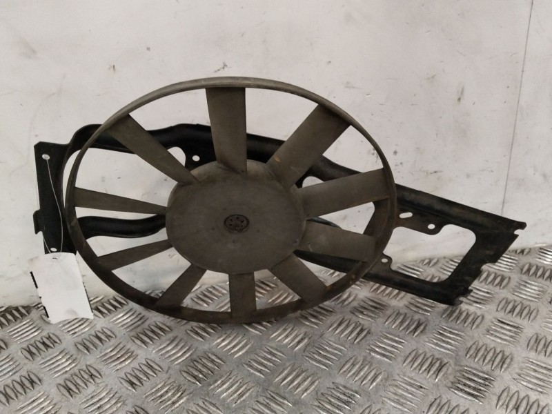 Recambio de electroventilador para renault express furgoneta/monovolumen (f40_, g40_) 1.4 (f402) referencia OEM IAM 7700653324  