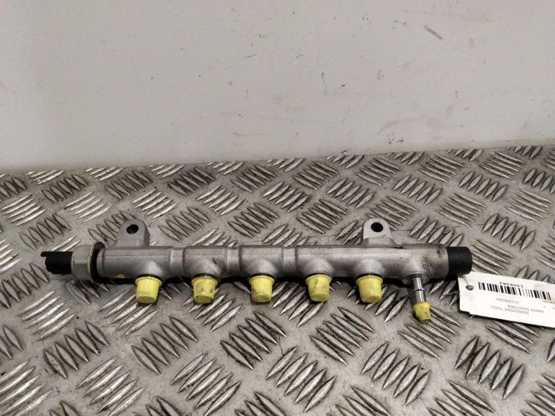 Recambio de rampa inyectora para ssangyong tivoli 1.6 referencia OEM IAM A6730700095  