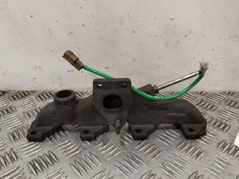 Recambio de colector escape para renault clio iii 1.5 dci diesel fap referencia OEM IAM 8200874115  